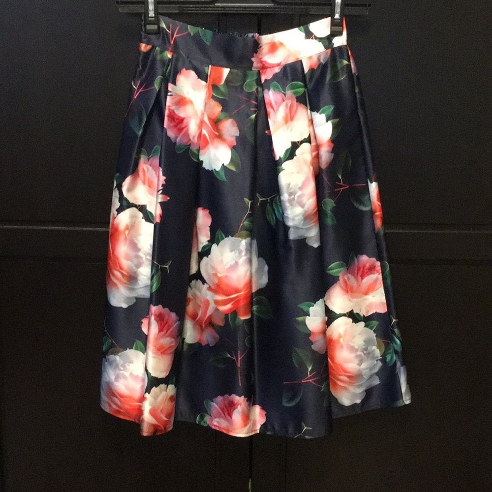 Beautiful Floral Knee Length Skirt
